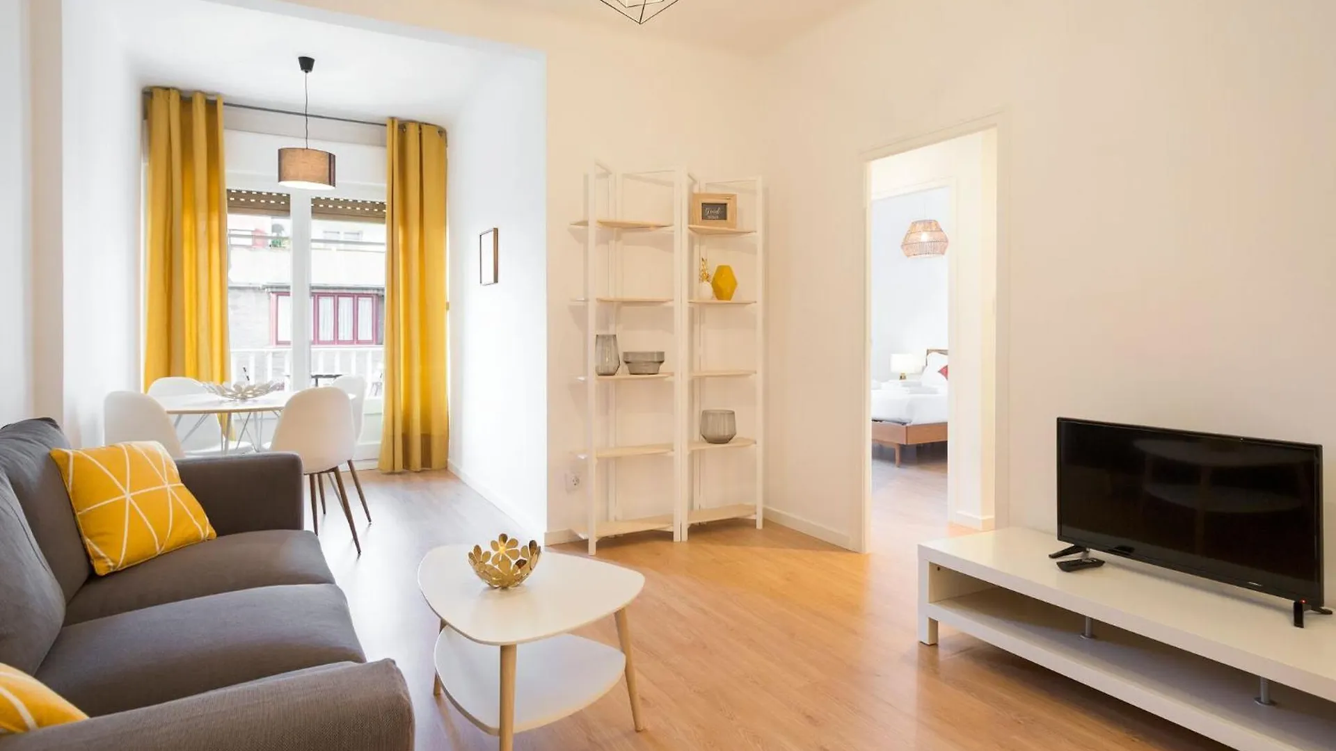 ברצלונה Stay U-Nique Apartments Gaudi I 0*,