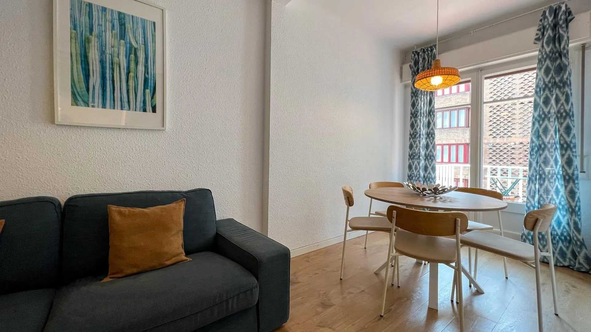 ברצלונה Stay U-Nique Apartments Gaudi I 0*,  ספרד