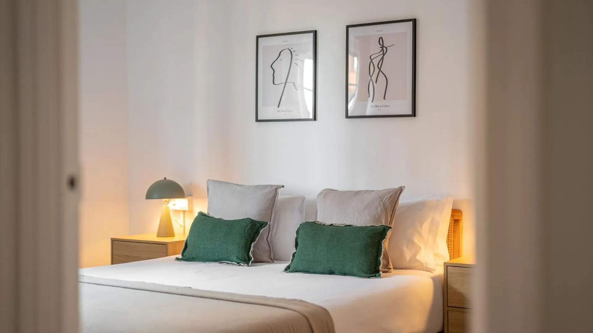 ברצלונה Stay U-Nique Apartments Gaudi I ספרד