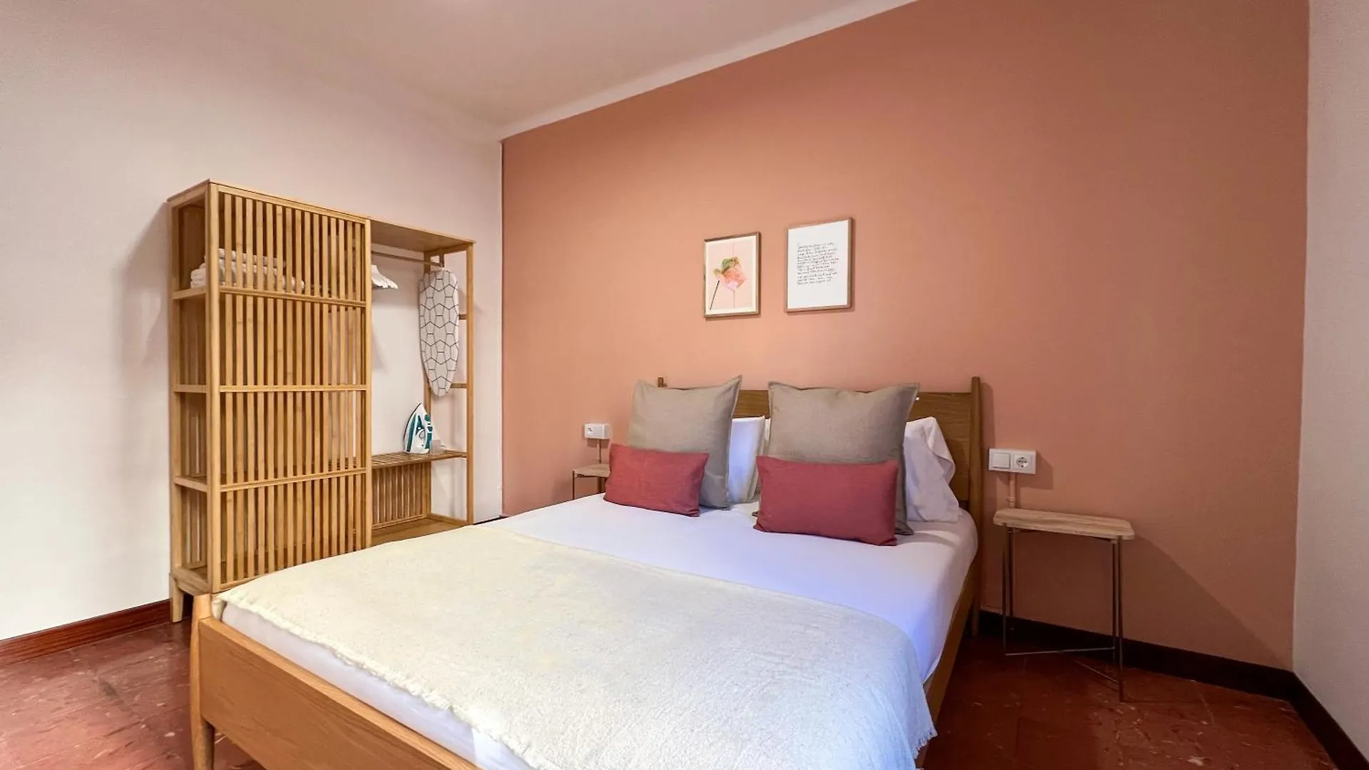 ברצלונה Stay U-Nique Apartments Gaudi I ספרד